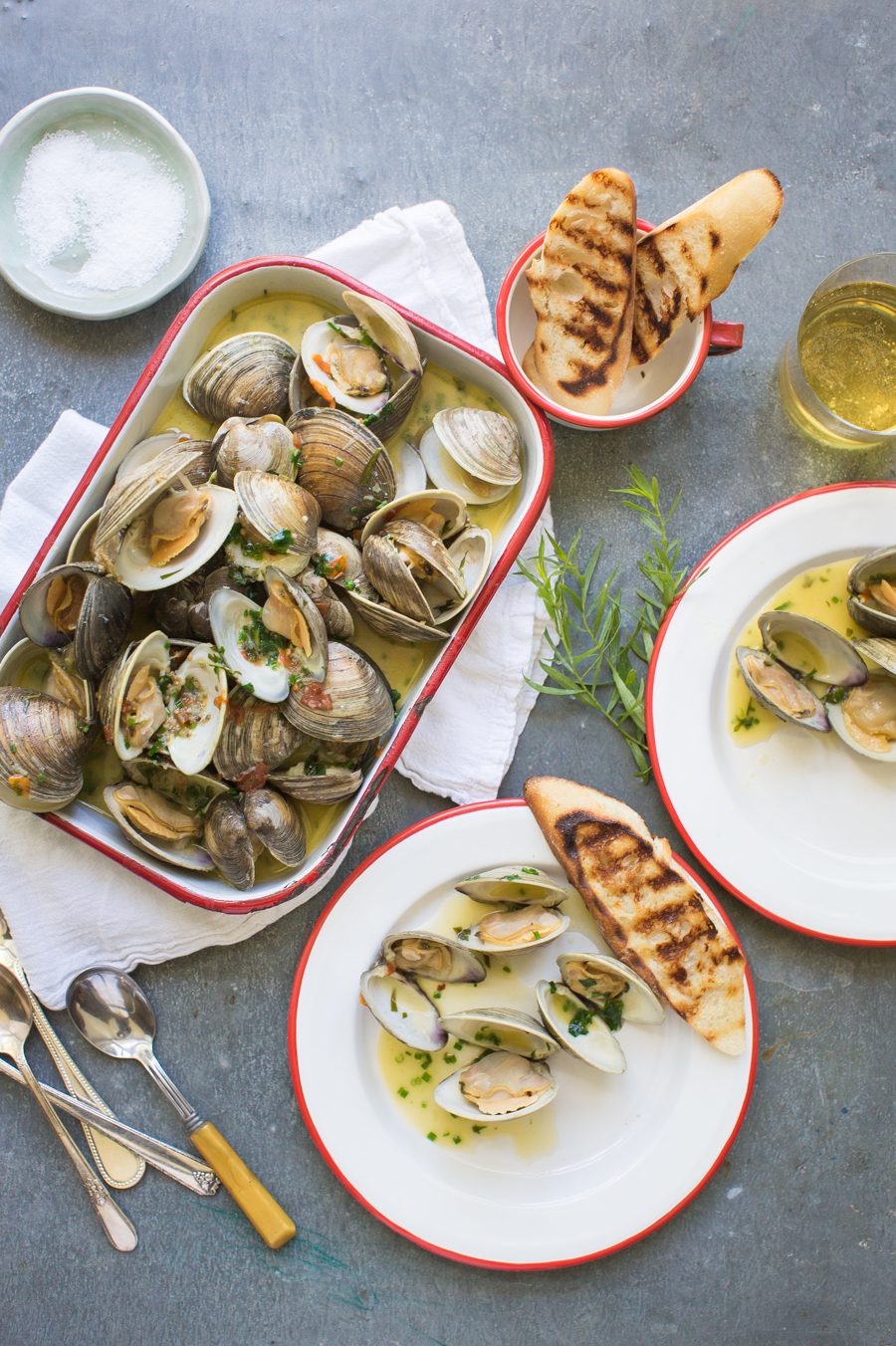 Clams_steamed_with_tarragon_Tableanddish-6274