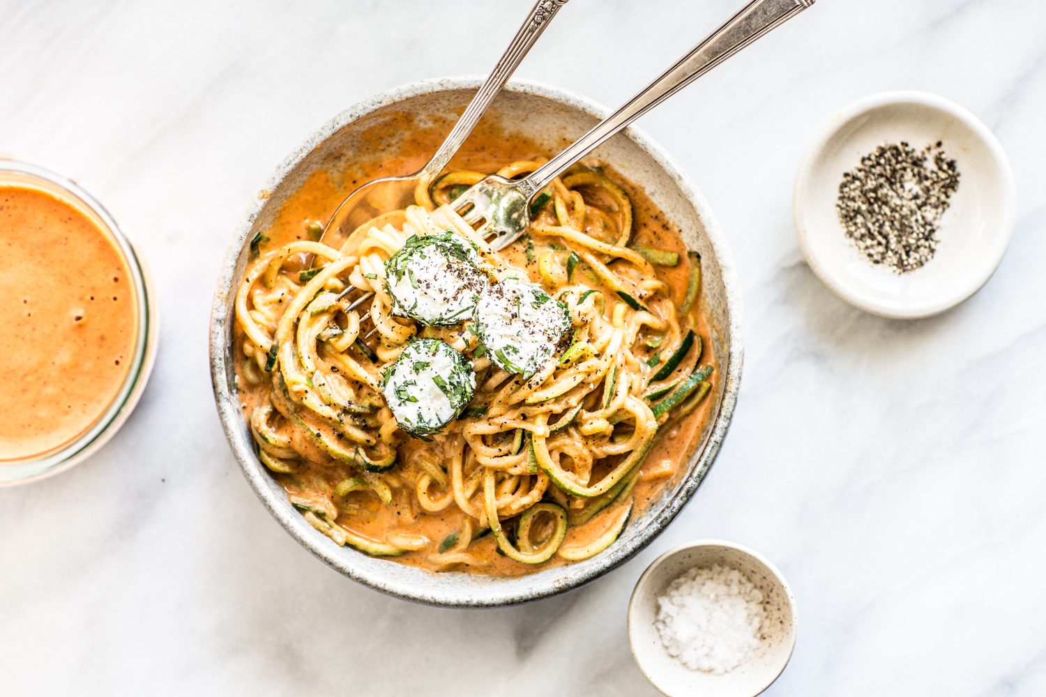 zucchini with red pepper sauce