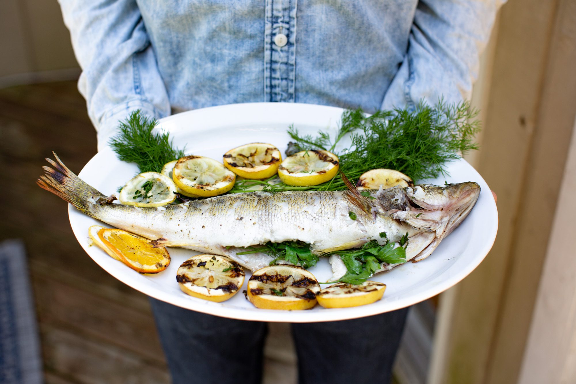 whole_fish_tableanddish